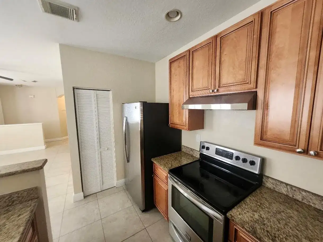 3189 Laurel Ridge Circle, Riviera Beach FL 33404 photo 3