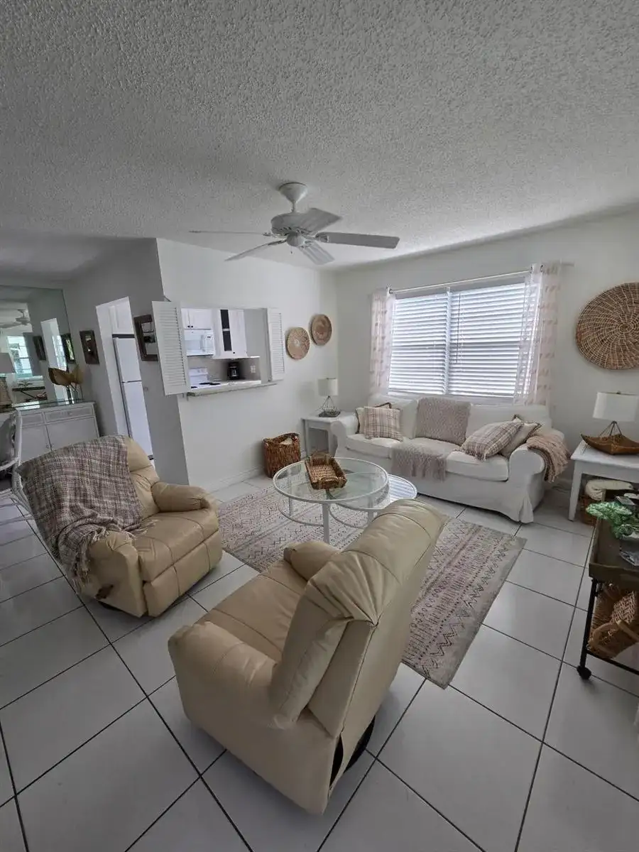 477 TILFORD V # 477, Deerfield Beach FL 33442 photo 2