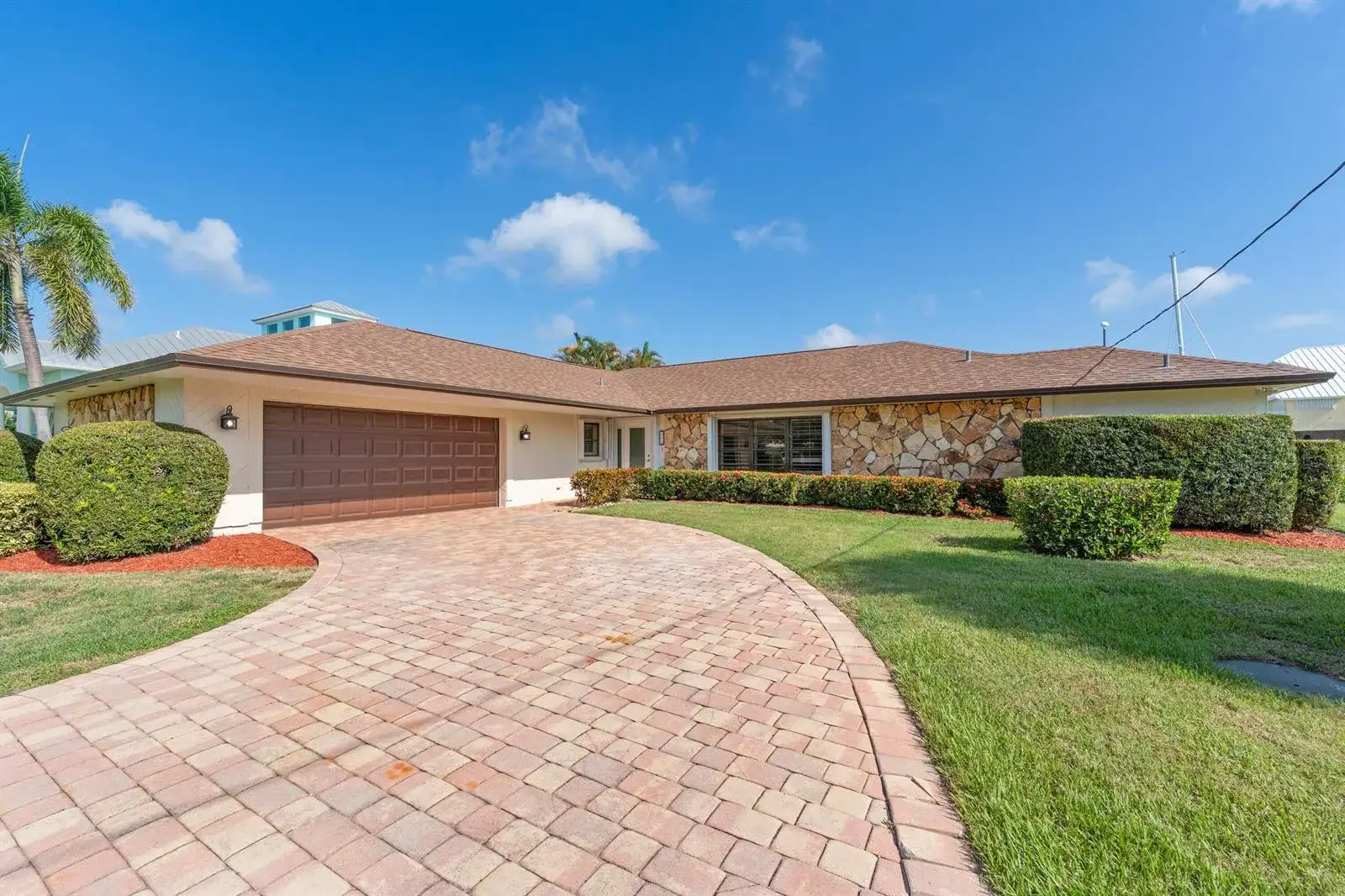 272 Bermuda Beach Drive, Hutchinson Island FL 34949 photo 2