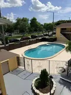 2285 NE 172nd Street # 15, North Miami Beach FL 33160