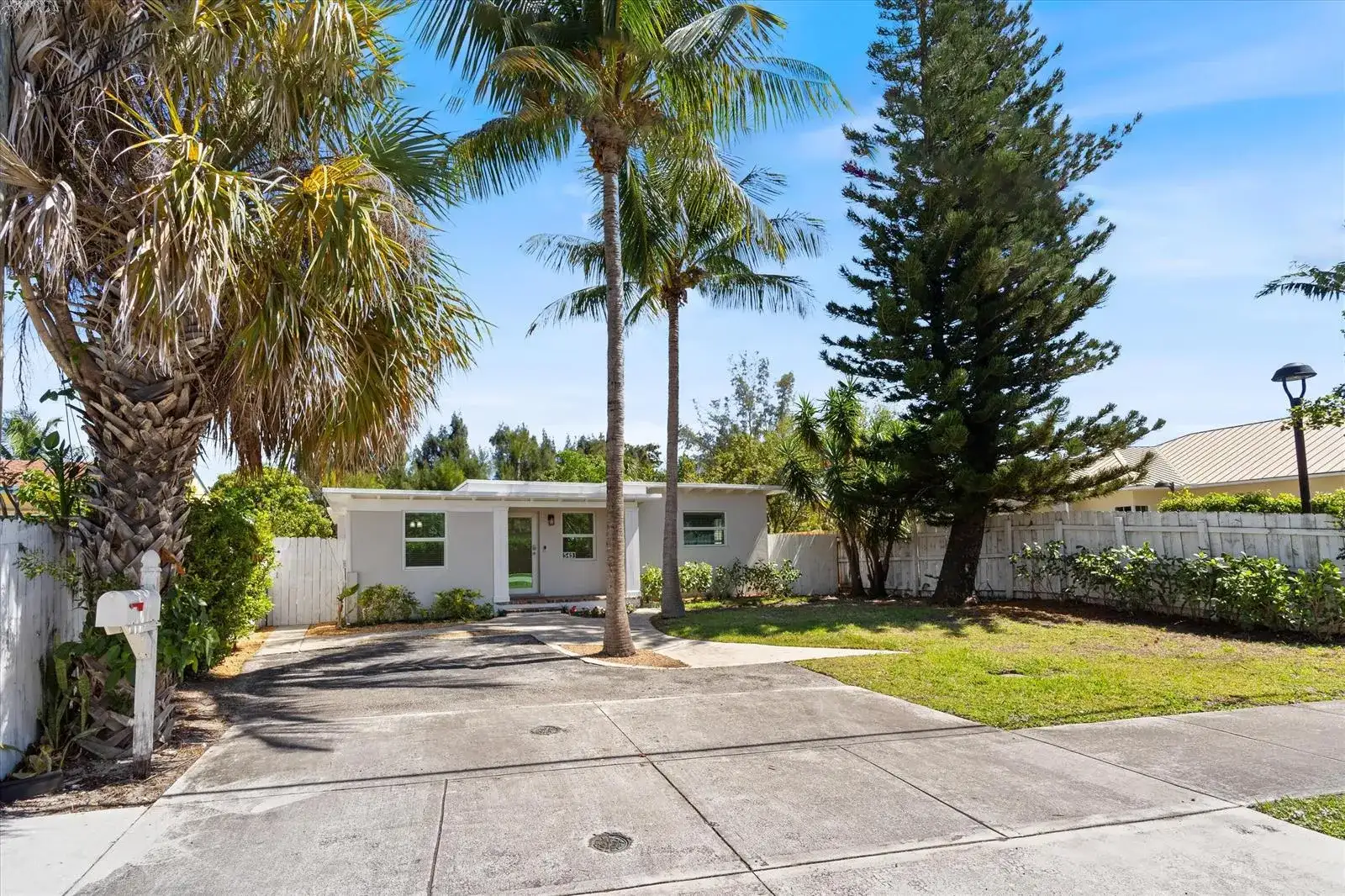 543 NE 3rd Avenue, Delray Beach FL 33444 photo 4