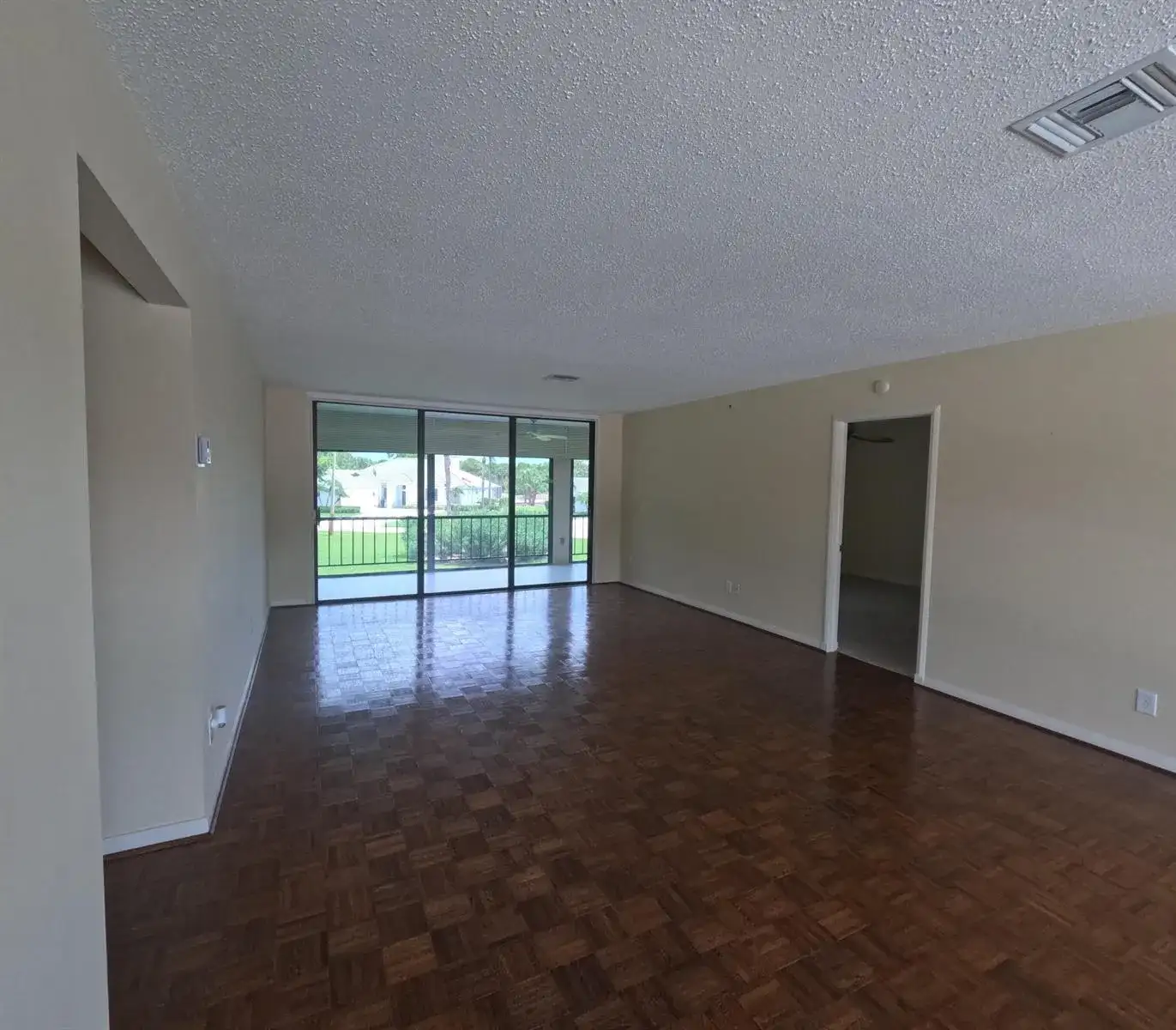 20 SE Turtle Creek Drive Apt F, Tequesta FL 33469 photo 4