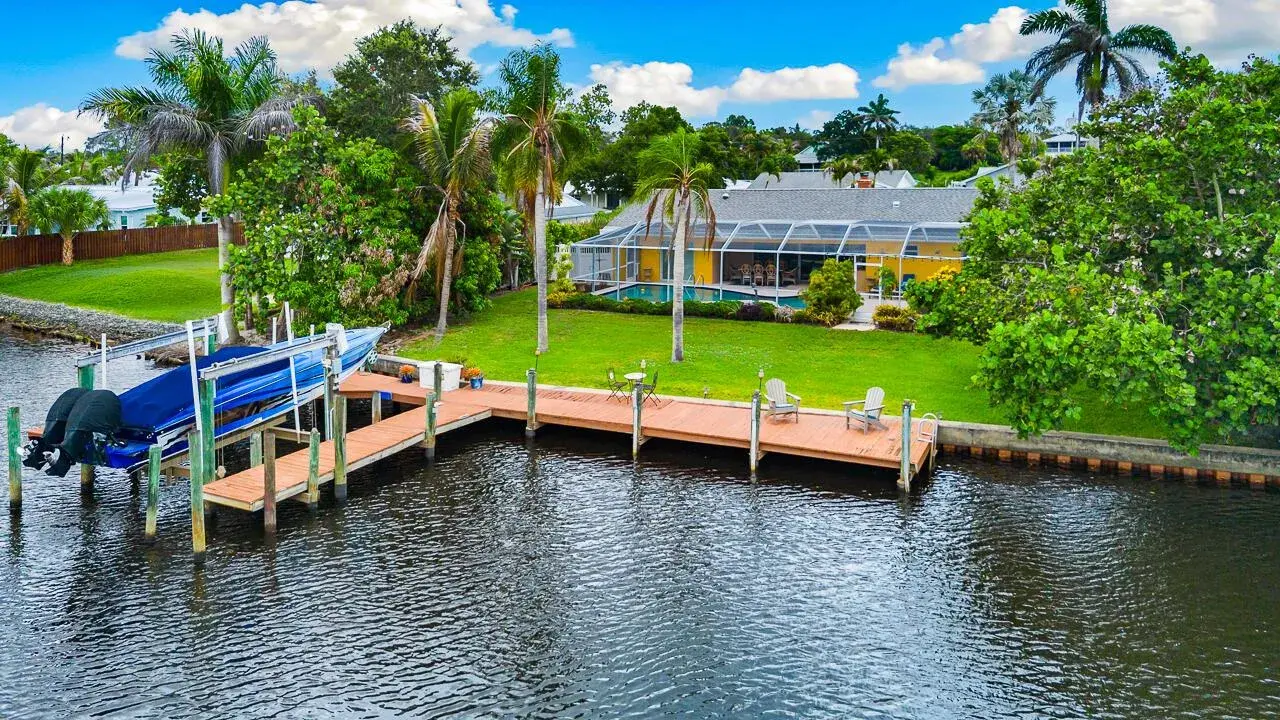 622 SW Pine Tree Lane, Palm City FL 34990