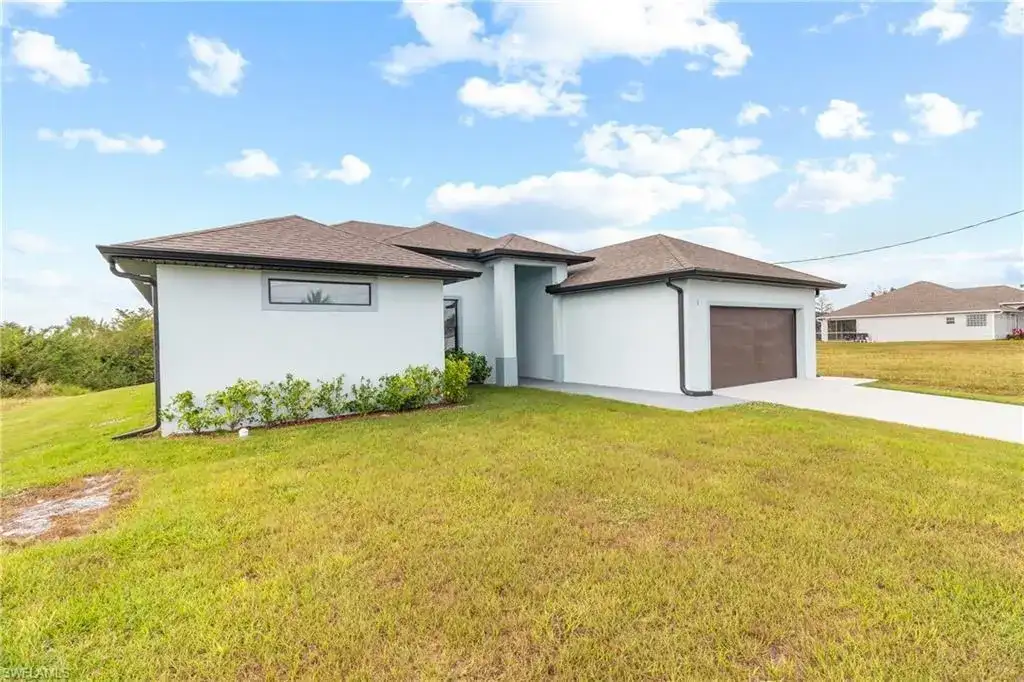 1806 NE 21ST Place, Cape Coral FL 33909 photo 3