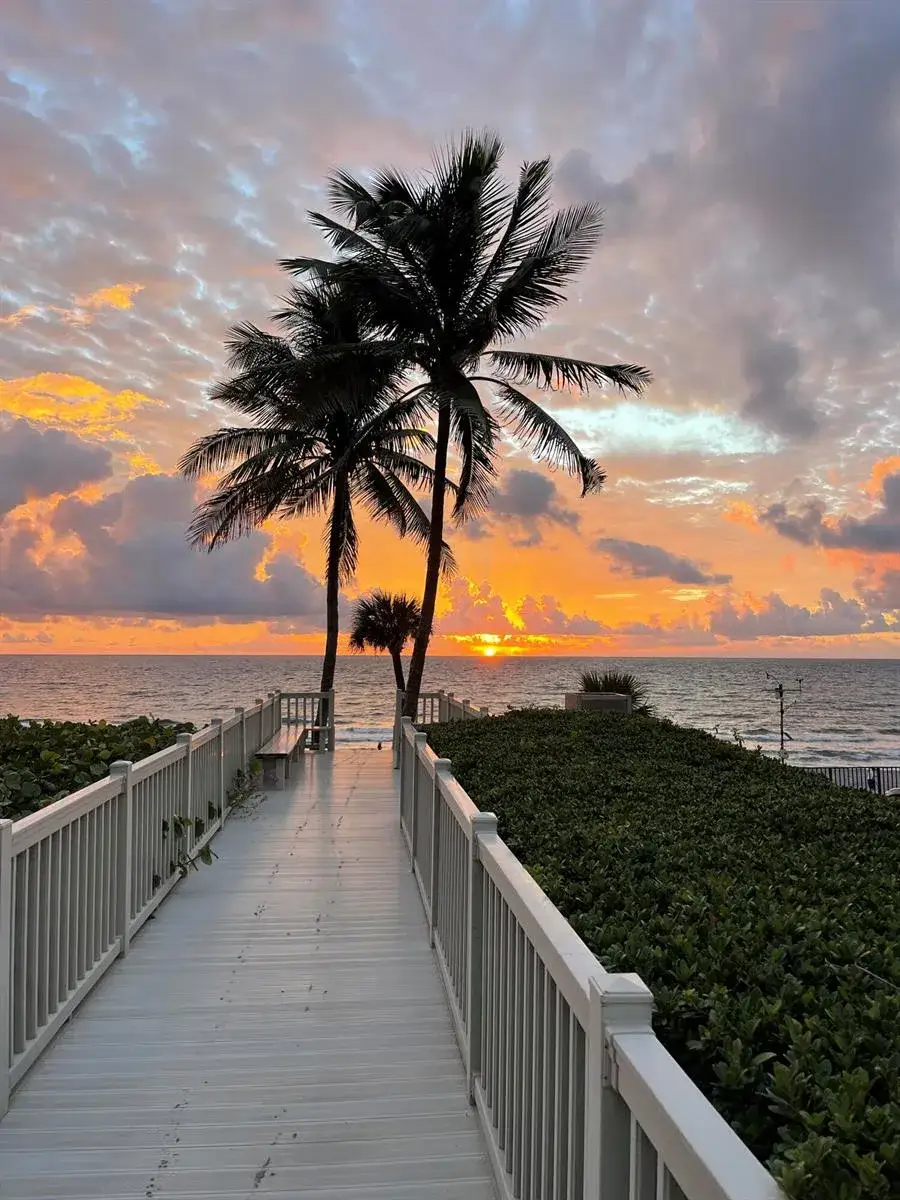 2001 N OCEAN Boulevard # 301, Boca Raton FL 33431