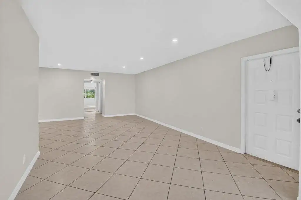 5073 LAKEFRONT Boulevard # C, Delray Beach FL 33484 photo 5
