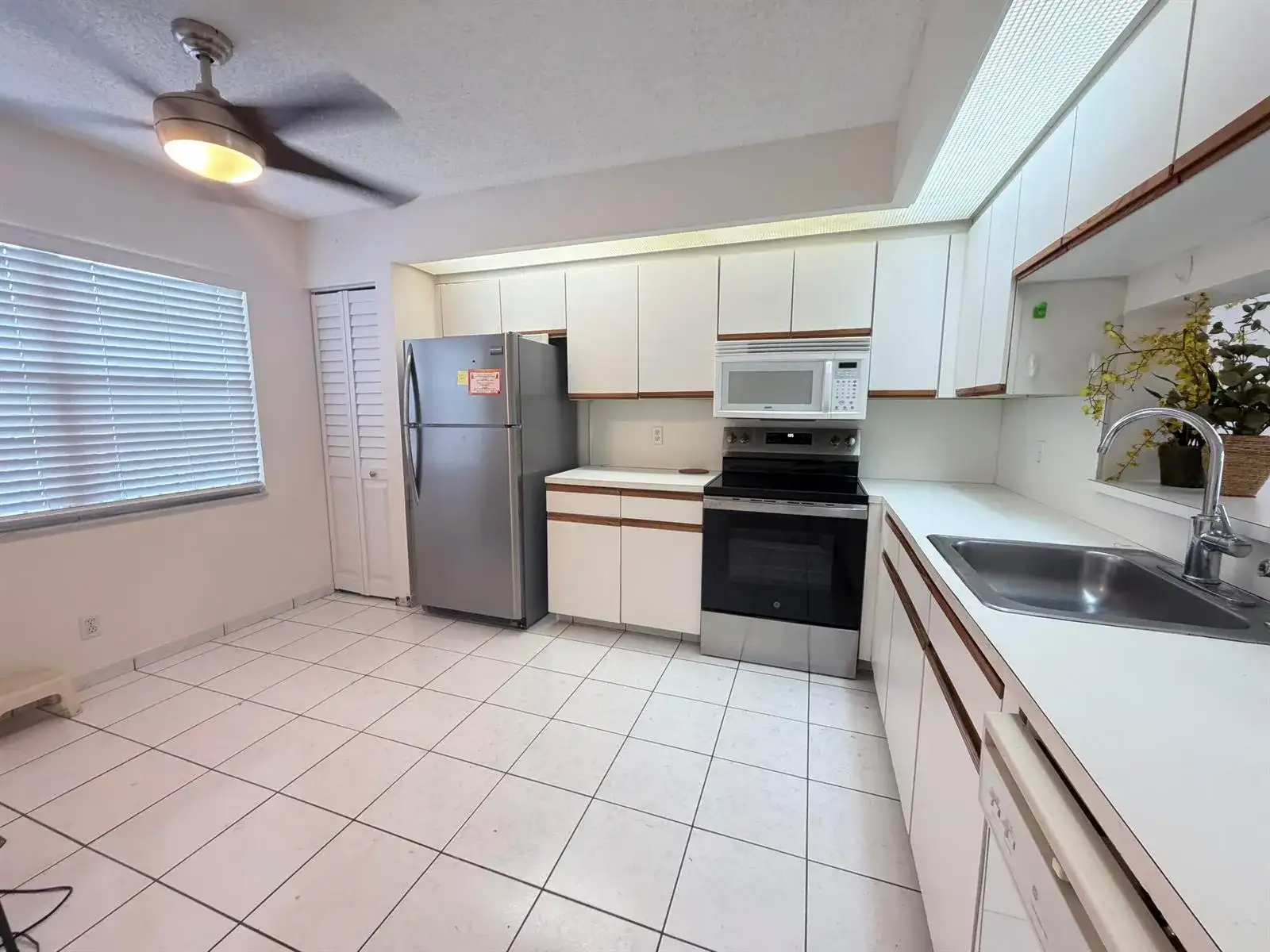 800 SW 125th Way # 308O, Pembroke Pines FL 33027 photo 4