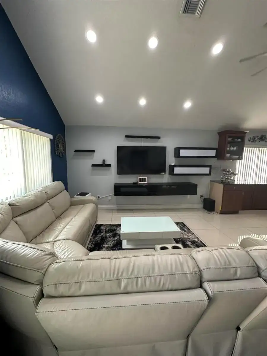 8 ELTON Place, Boynton Beach FL 33426 photo 2