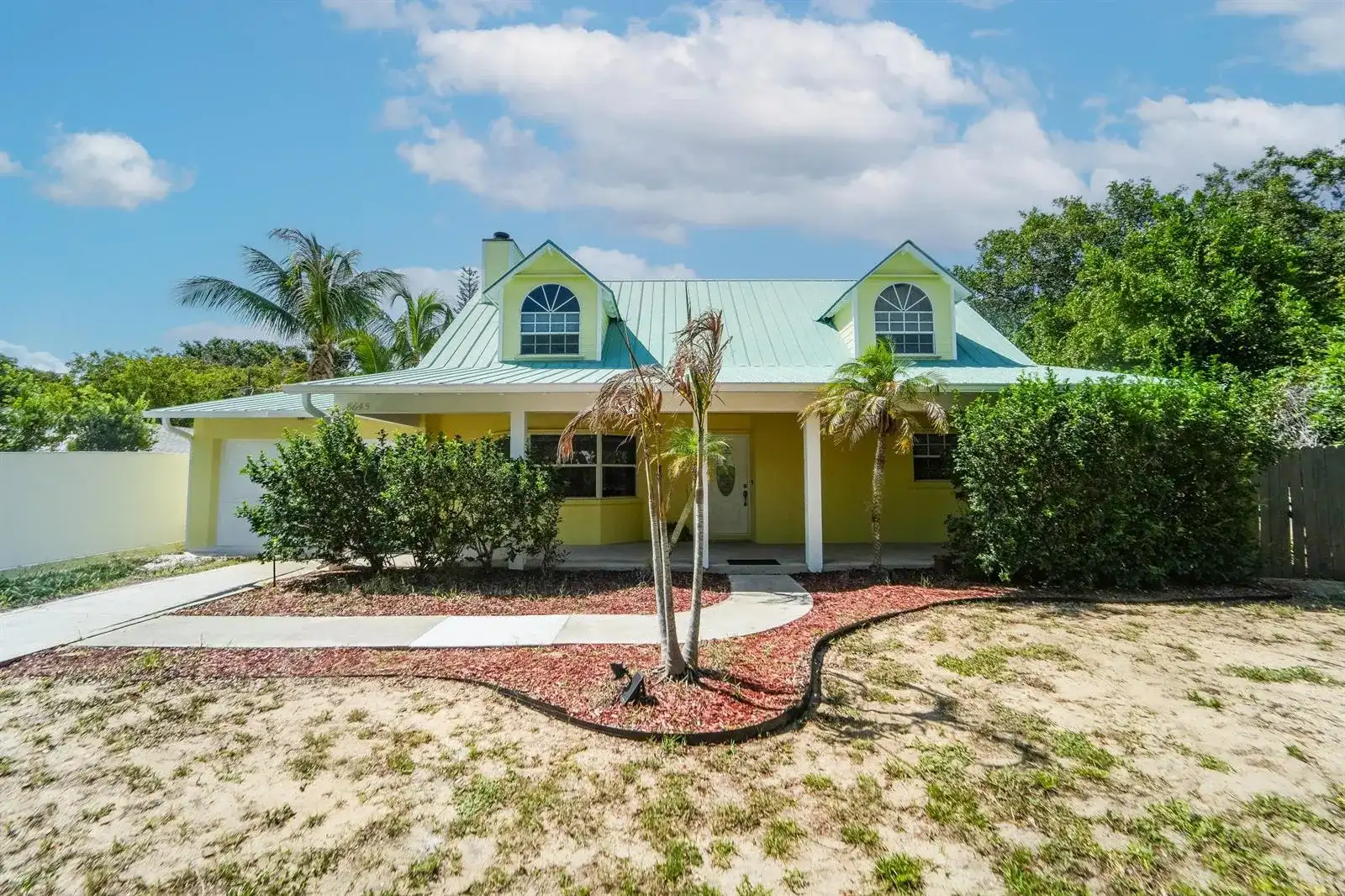 8645 SE Alabama Place, Hobe Sound FL 33455