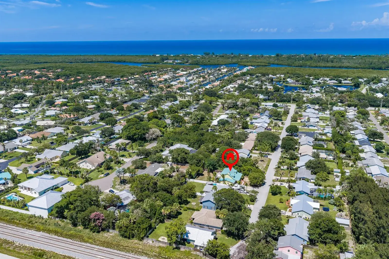 8645 SE Alabama Place, Hobe Sound FL 33455 photo 2