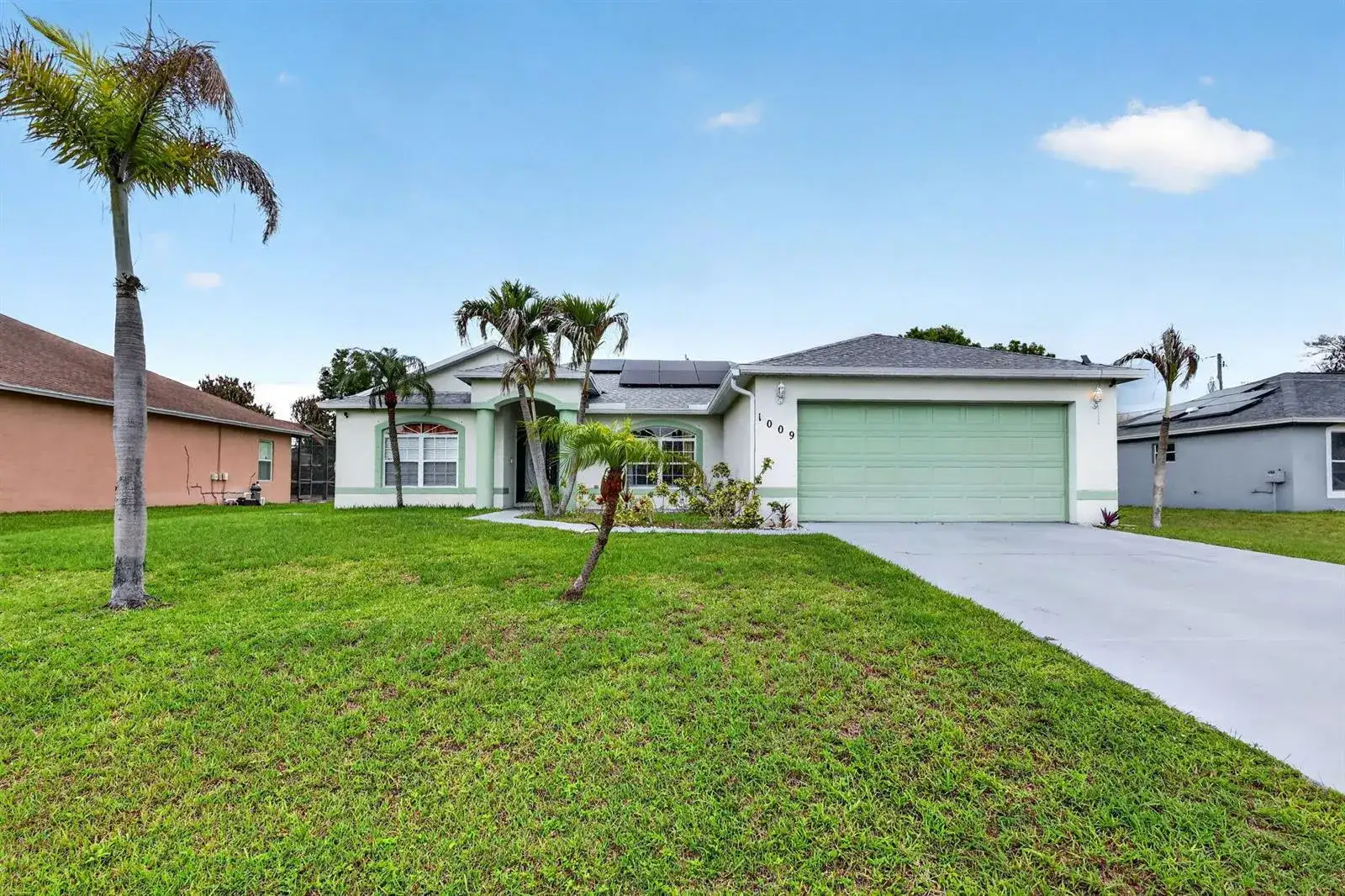 1009 SW FENWAY Road, Port St. Lucie FL 34953 photo 3