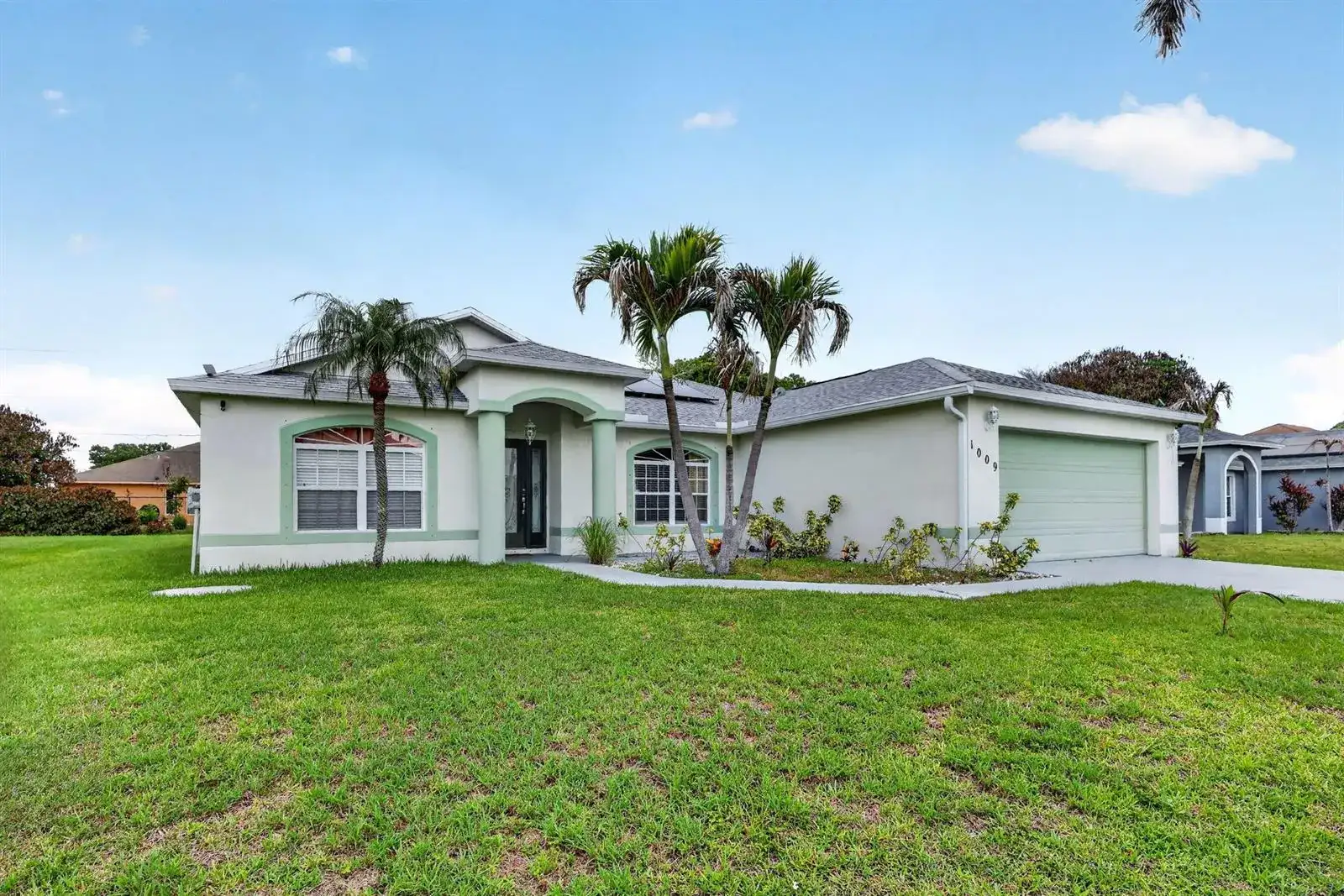 1009 SW FENWAY Road, Port St. Lucie FL 34953 photo 4