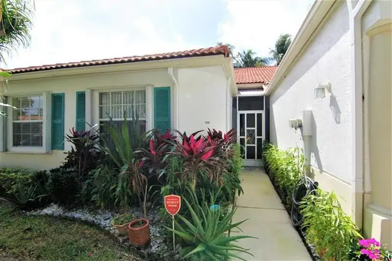 6098 Lake Hibiscus Drive, Delray Beach FL 33484 photo 2