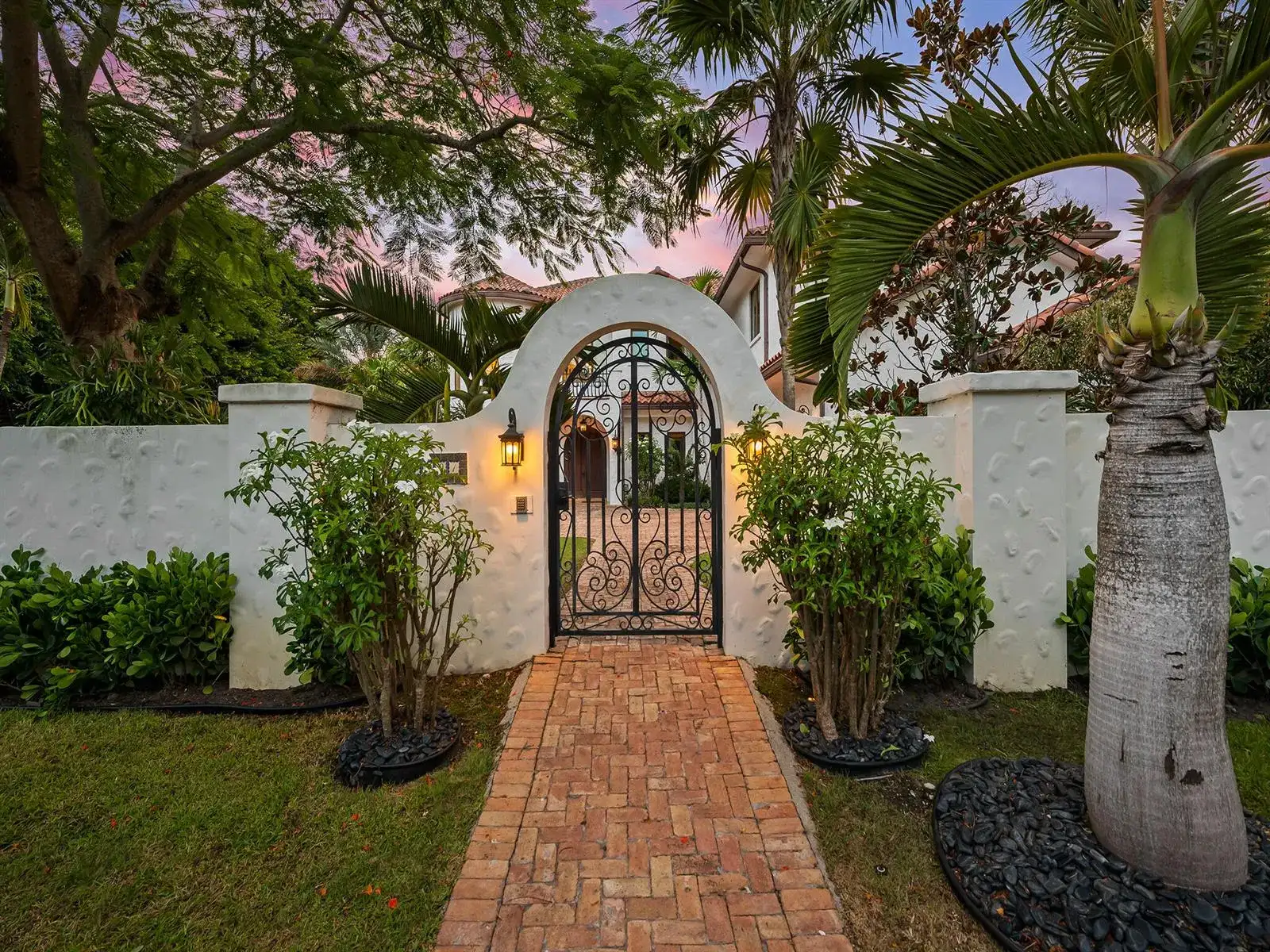 2101 MIDDLE RIVER Drive, Fort Lauderdale FL 33305 photo 4