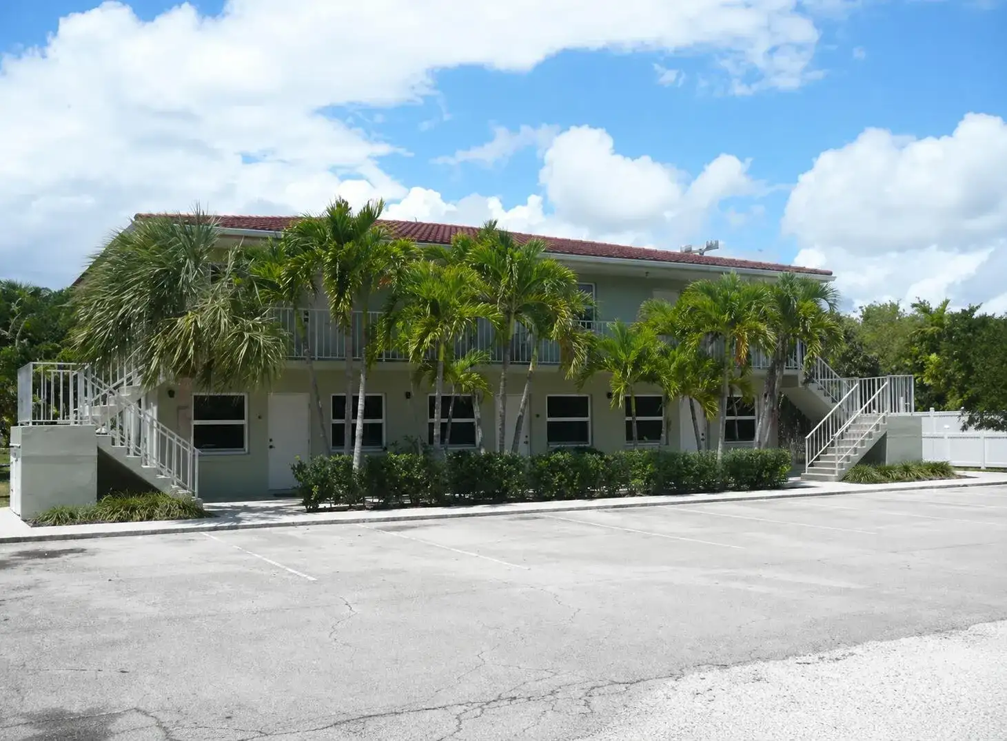 2319 Tamarind Drive, Fort Pierce FL 34949 photo 3