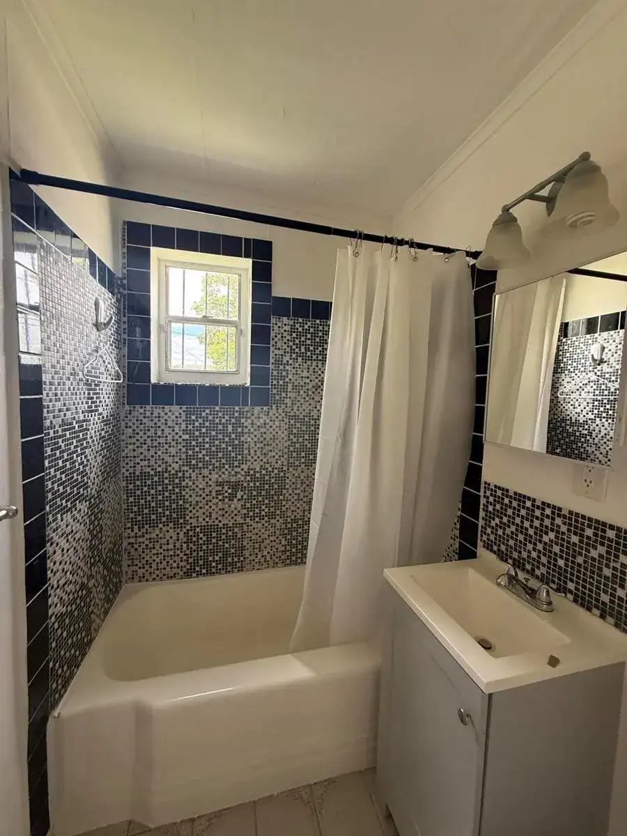 865 W 3RD Street, Riviera Beach FL 33404 photo 4