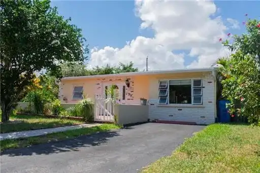 6101 NE 4TH Avenue, Oakland Park FL 33334