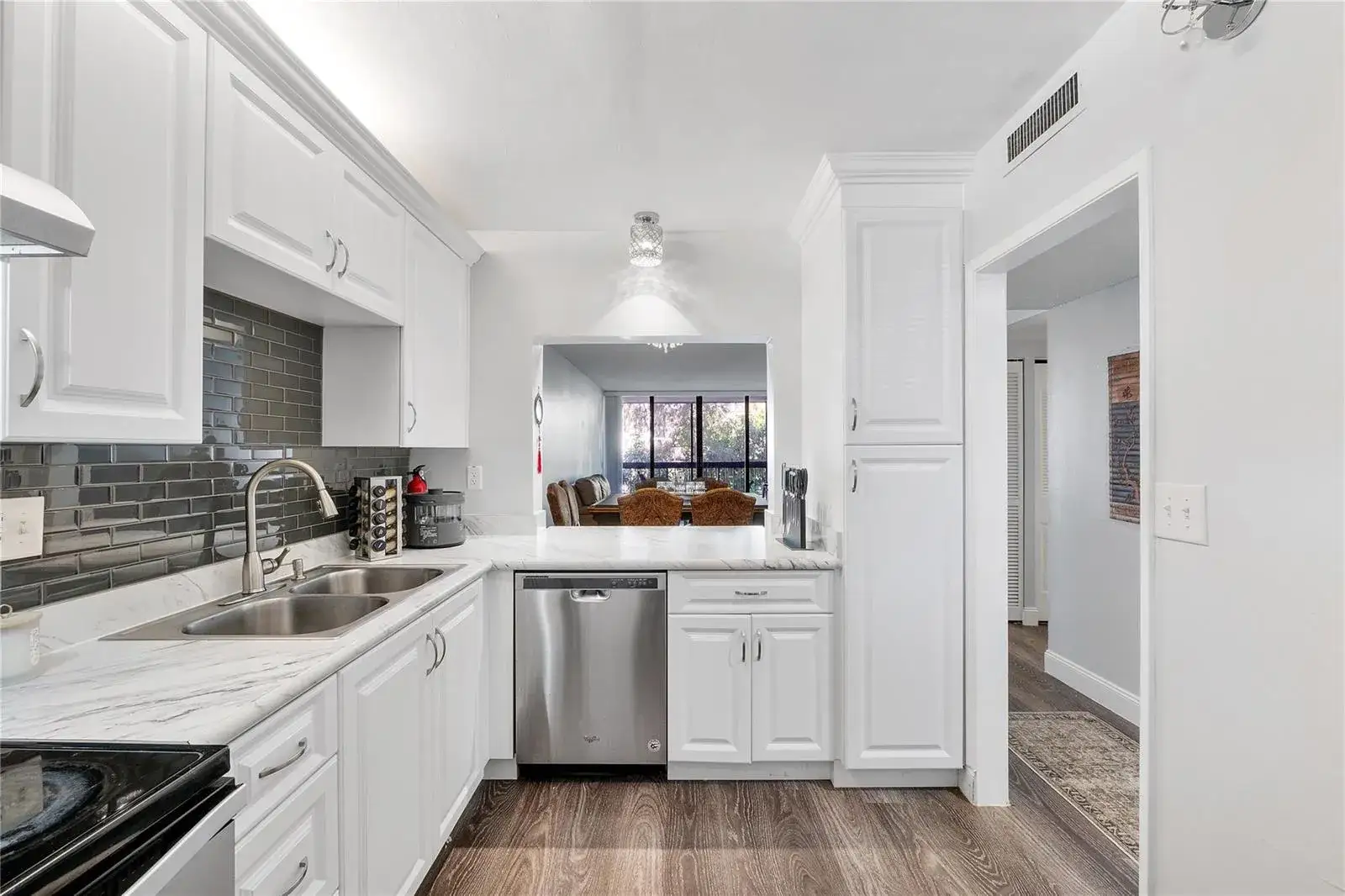 8437 FOREST HILLS Drive # 203, Coral Springs FL 33065
