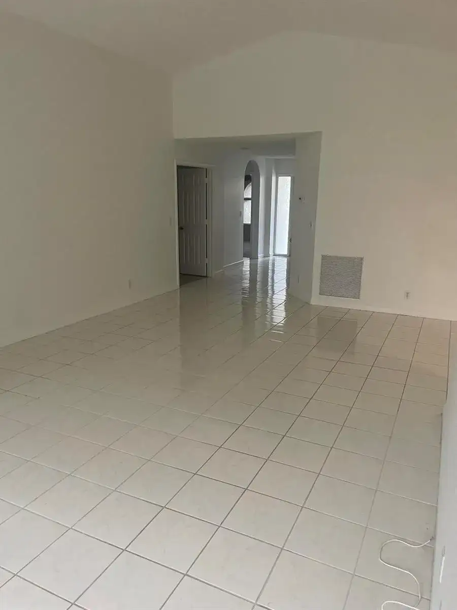 10215 CAMELBACK Lane, Boca Raton FL 33498 photo 2