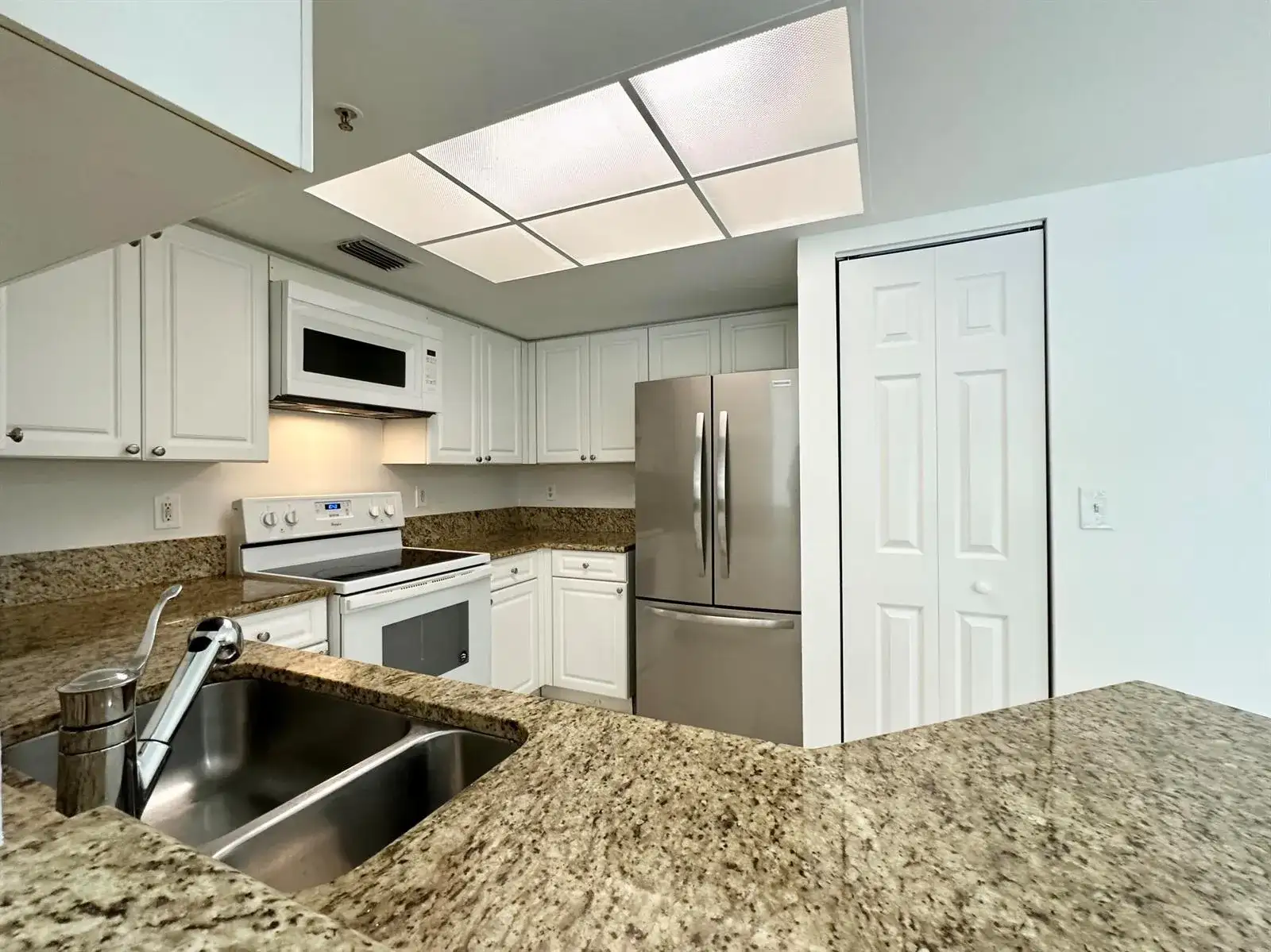 300 Crestwood Court N # 302, Royal Palm Beach FL 33411 photo 2
