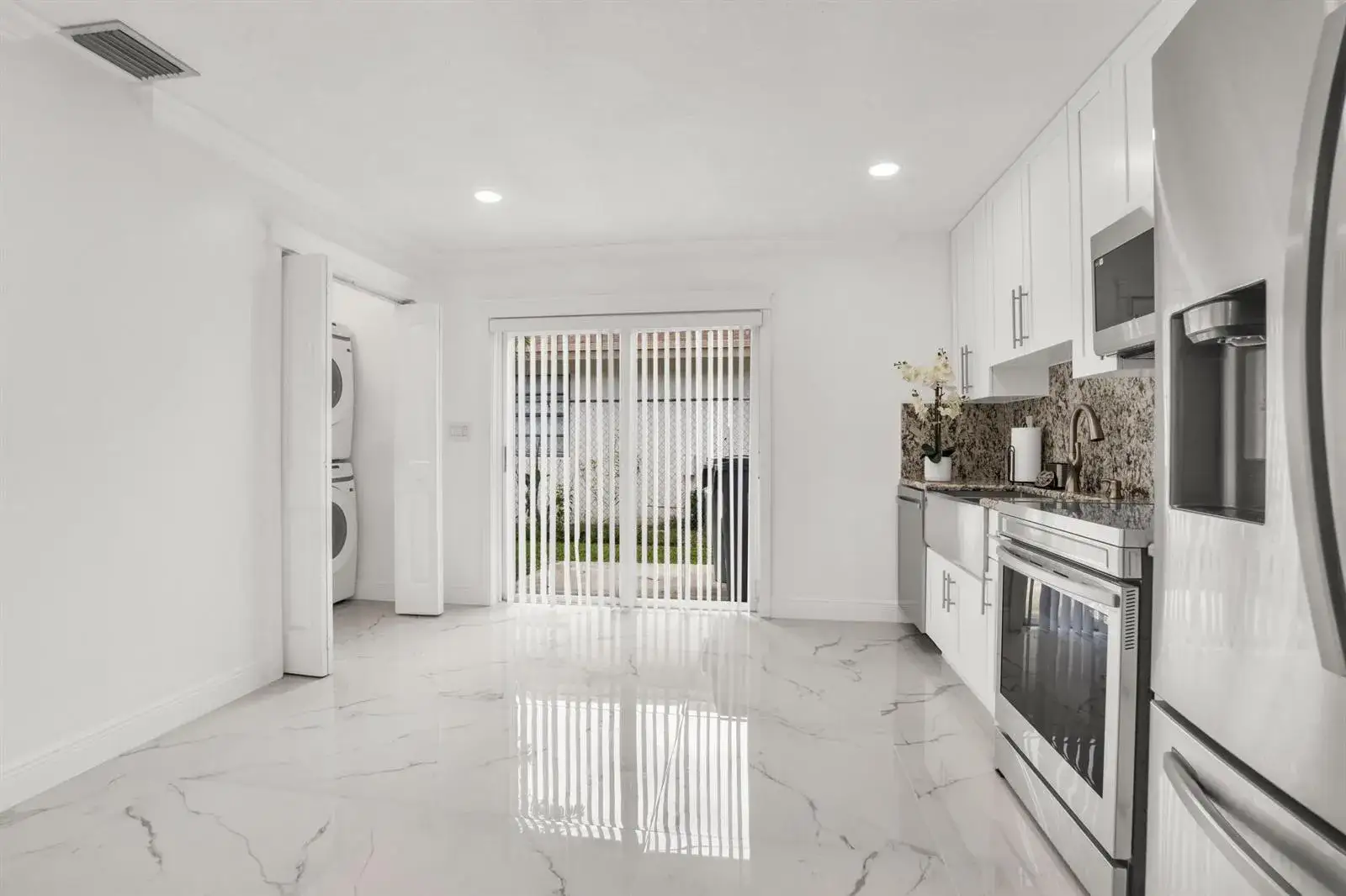 3421 NE 5th Avenue, Pompano Beach FL 33064