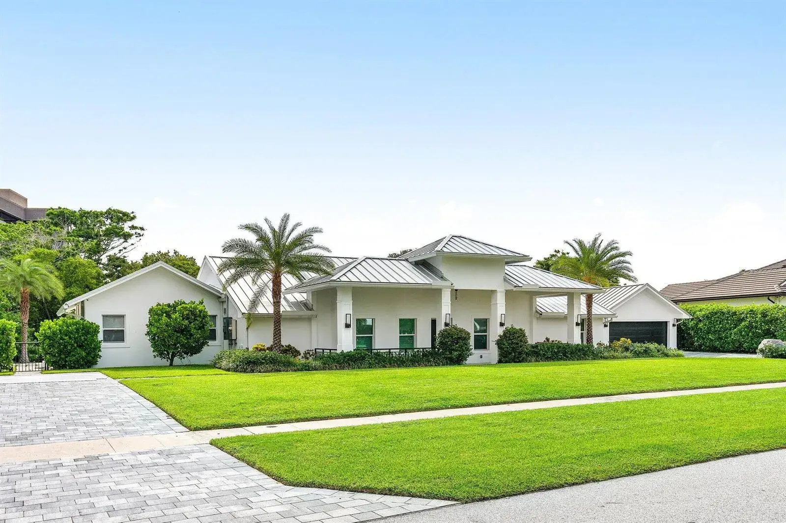 11863 LAKE SHORE Place, Palm Beach Gardens FL 33408