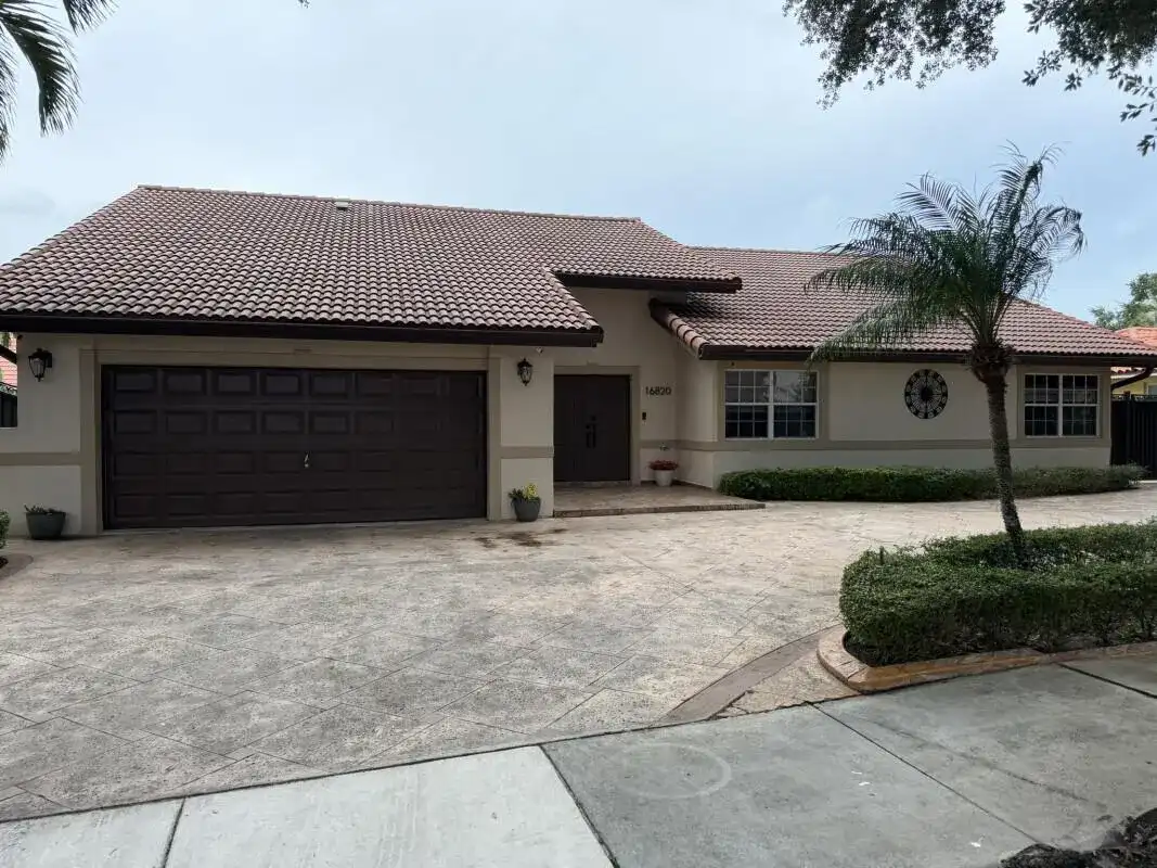 16820 NW 80th Court, Hialeah FL 33016