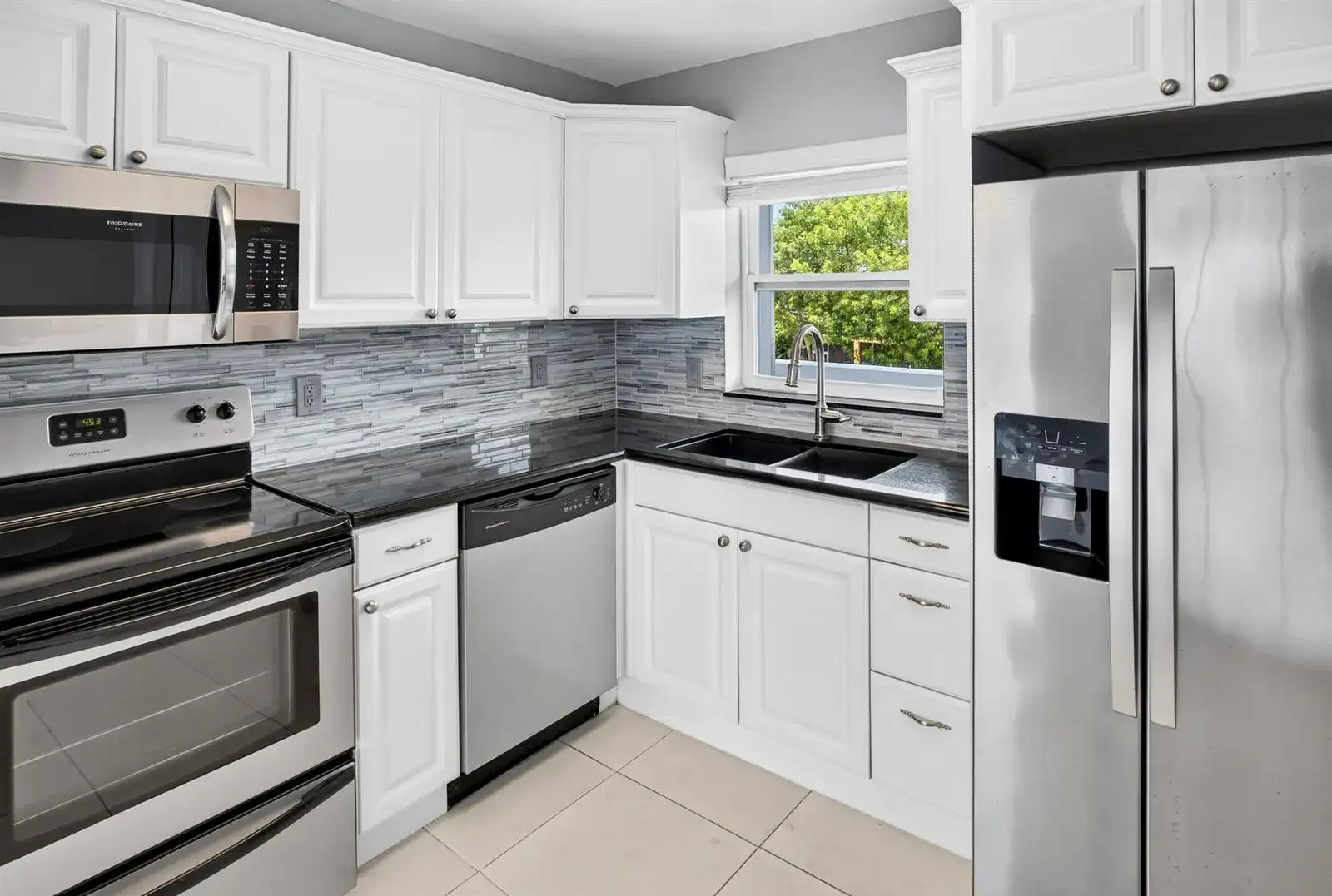 231 E Lantana Road # 204, Lantana FL 33462 photo 3