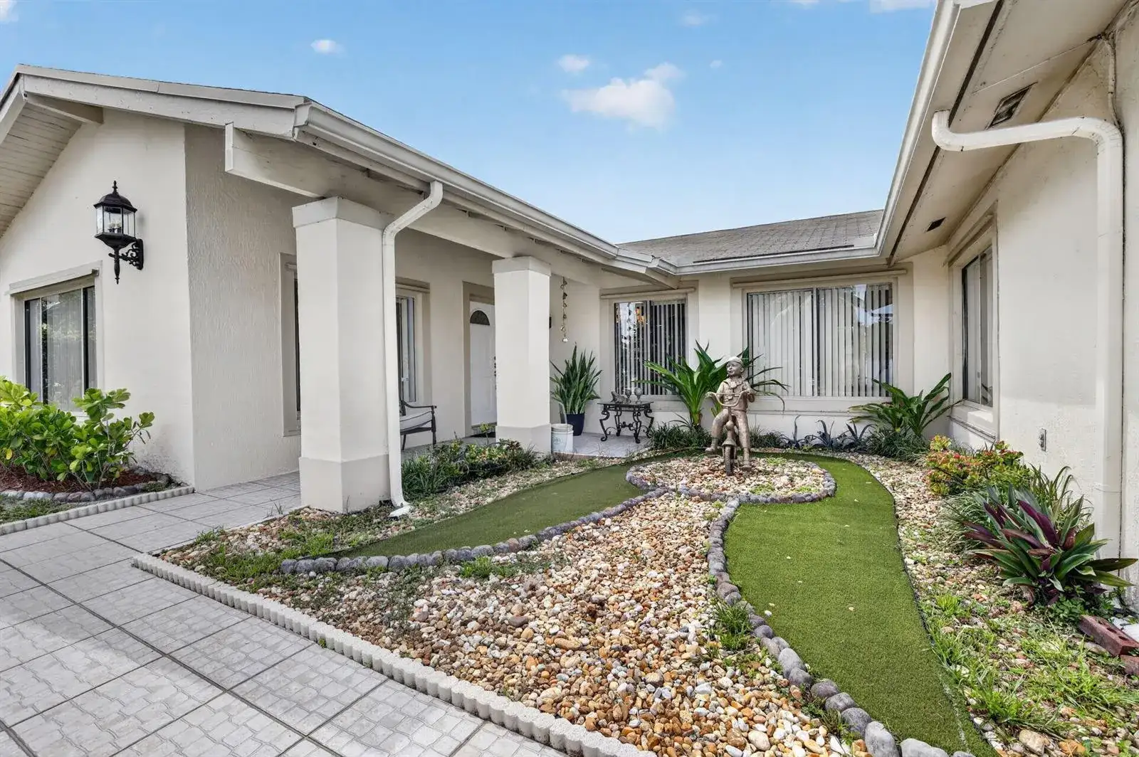 910 NE 205TH Street, Miami FL 33179 photo 5