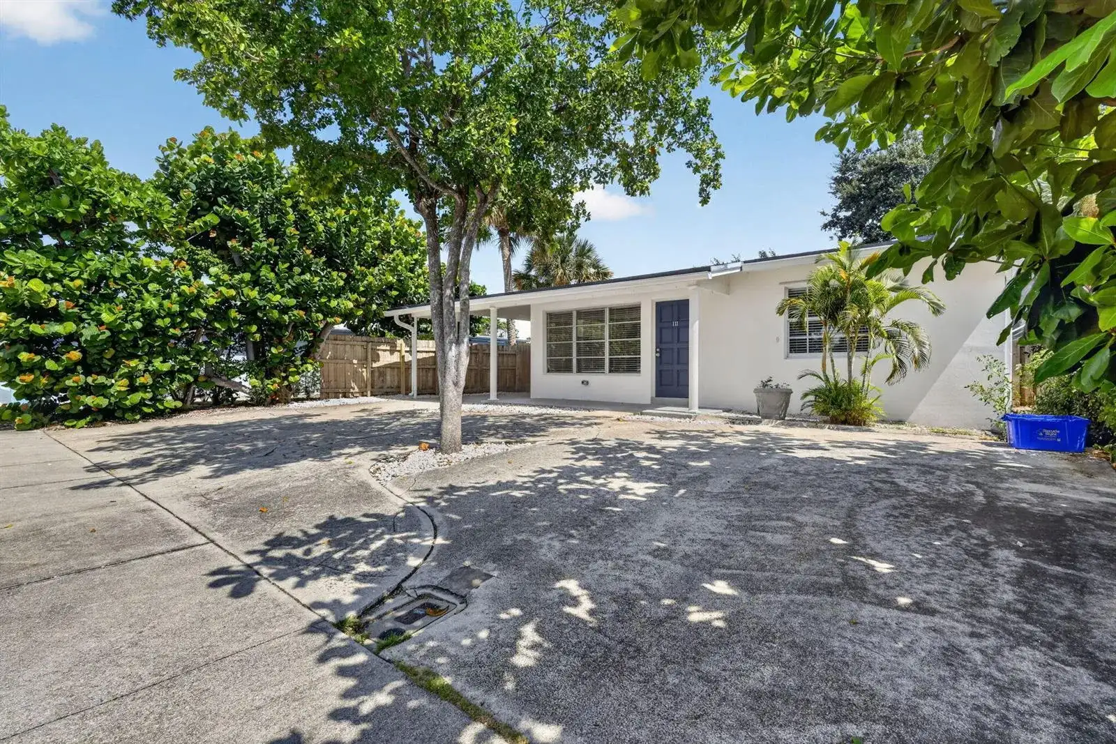 111 Euclid Boulevard, Lantana FL 33462 photo 2