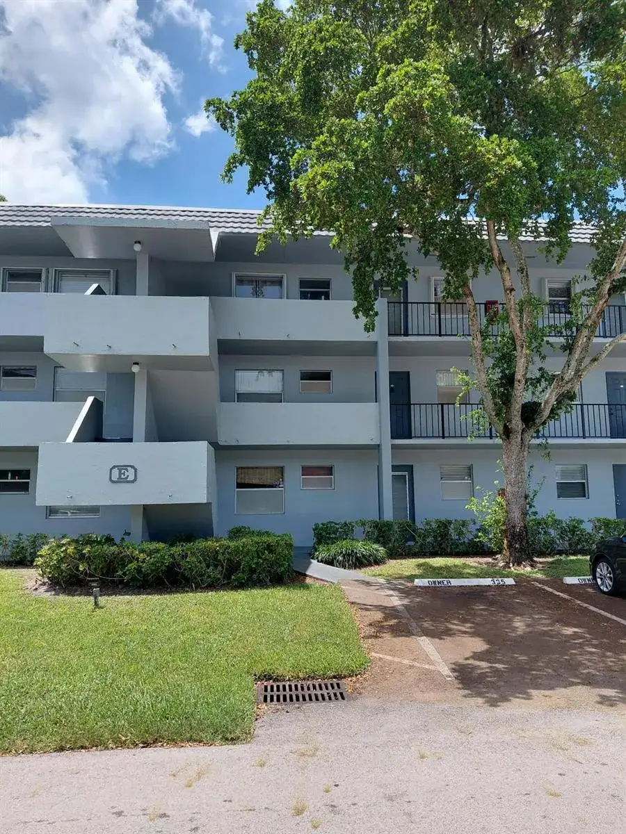 8350 SANDS POINT Boulevard # 102E, Tamarac FL 33321
