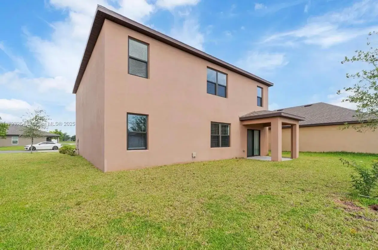 5305 FANTASY Drive, Fort Pierce FL 34947 photo 2