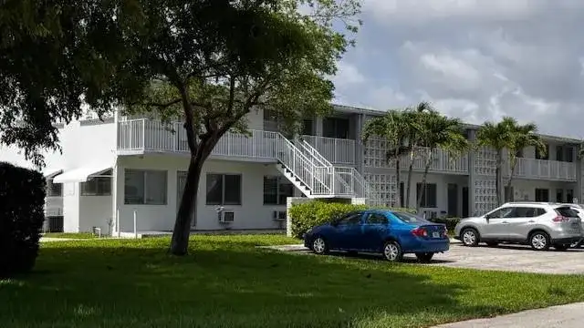 2020 NE 51st Court # 101, Fort Lauderdale FL 33308 photo 2