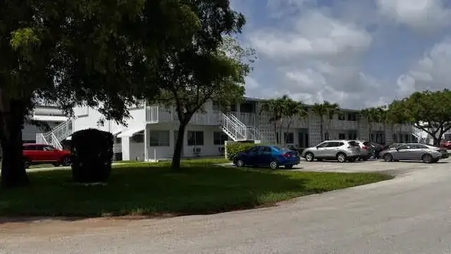 2020 NE 51st Court # 101, Fort Lauderdale FL 33308 photo 3