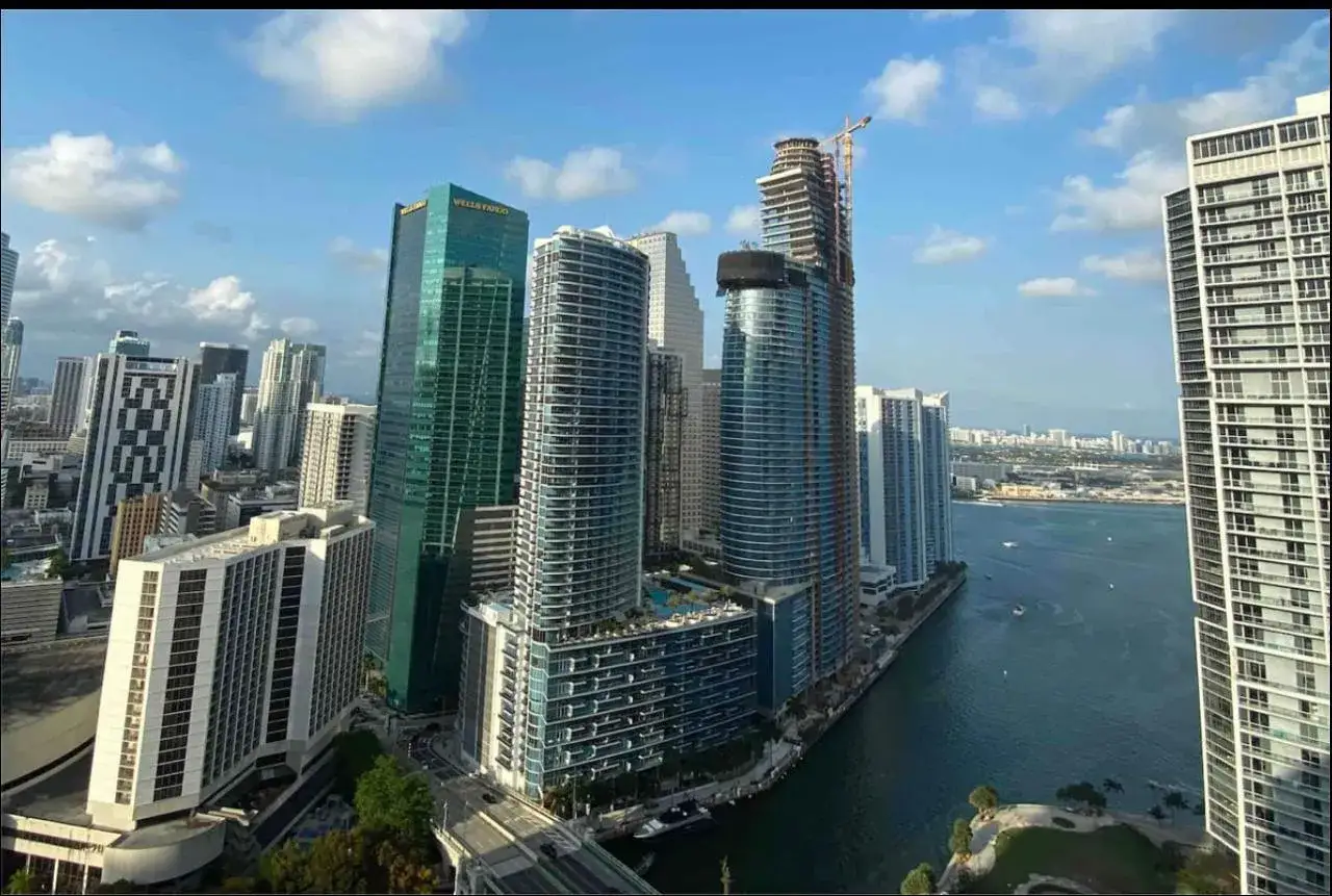 2 bedroom 2 bath Residential for sale at 55 SE 6th Street # 4007, Miami FL 33131