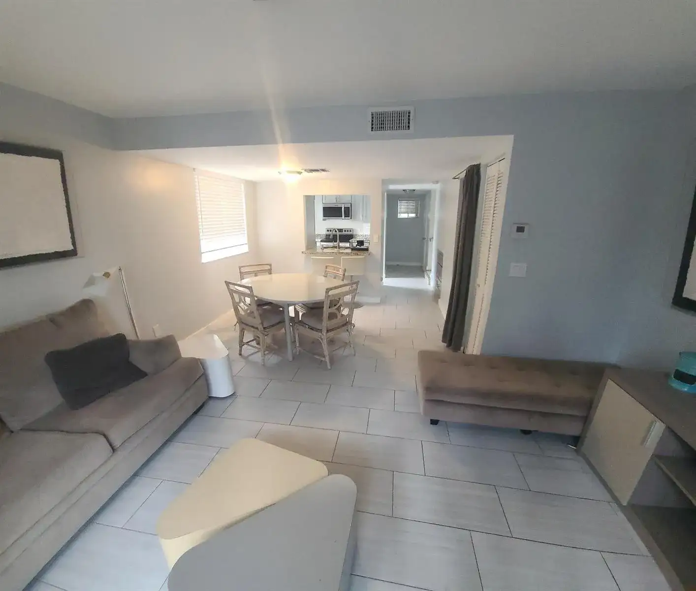 2261 NE 171ST Street # 4, North Miami Beach FL 33160 photo 2