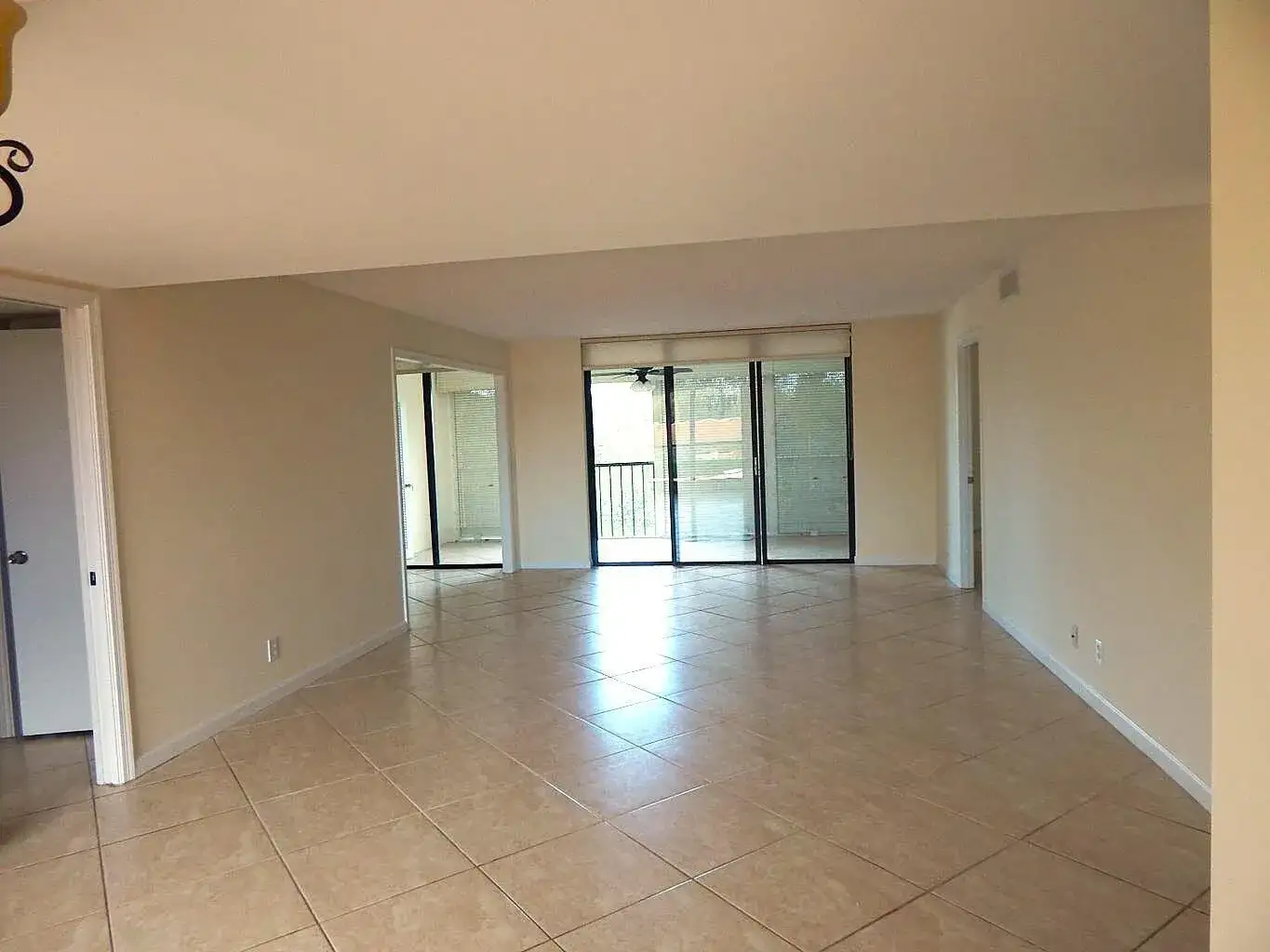 5250 WOODLAND LAKES Drive # 231, Palm Beach Gardens FL 33418 photo 5