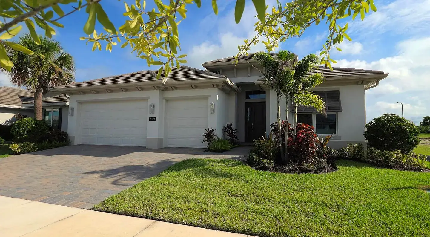 9379 SW Pinnacle Place N, Port St. Lucie FL 34987