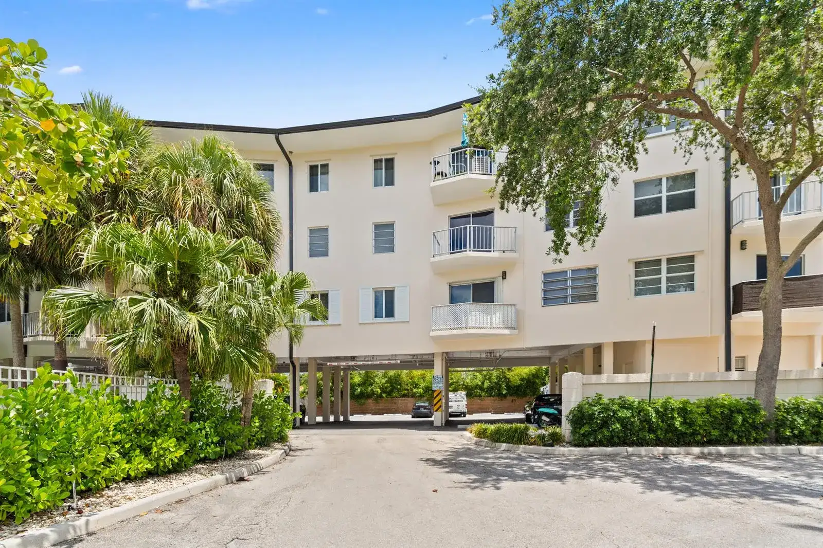 1967 S Ocean Boulevard # 107, Lauderdale By The Sea FL 33062 photo 2