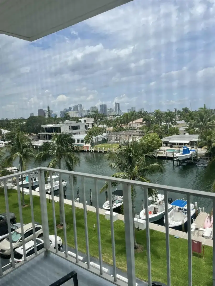 1731 SE 15th Street # 505, Fort Lauderdale FL 33316 photo 2