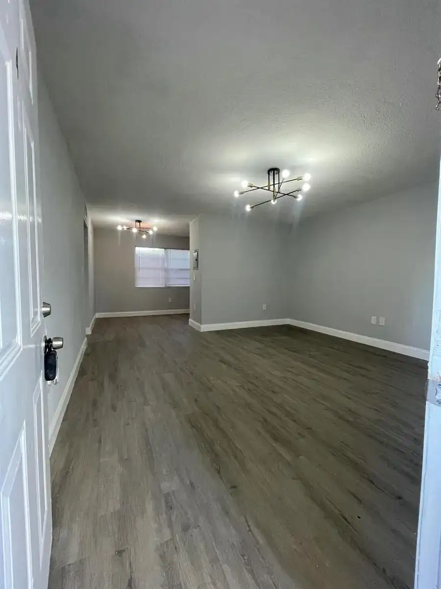 110 SE 7TH Street # 2, Hallandale Beach FL 33009 photo 2
