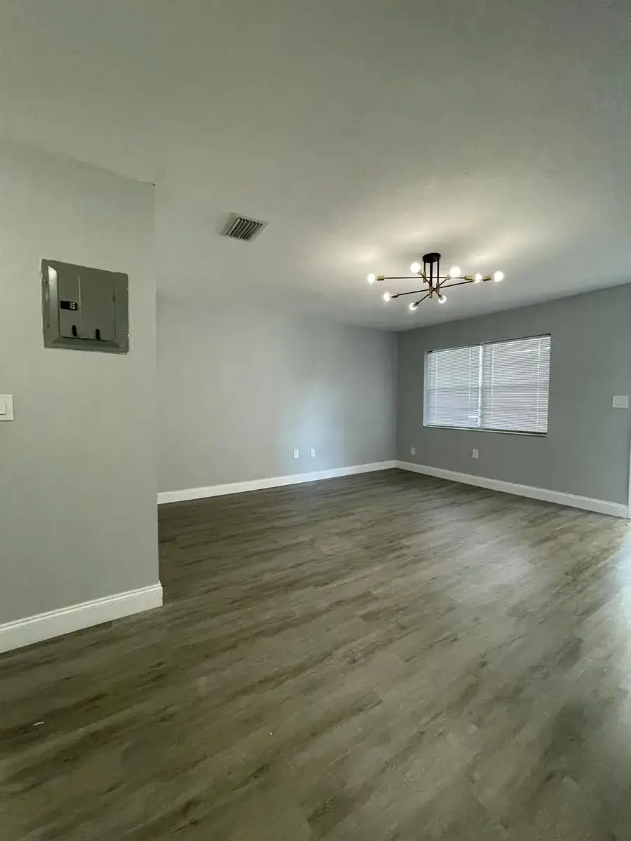 110 SE 7TH Street # 2, Hallandale Beach FL 33009 photo 4