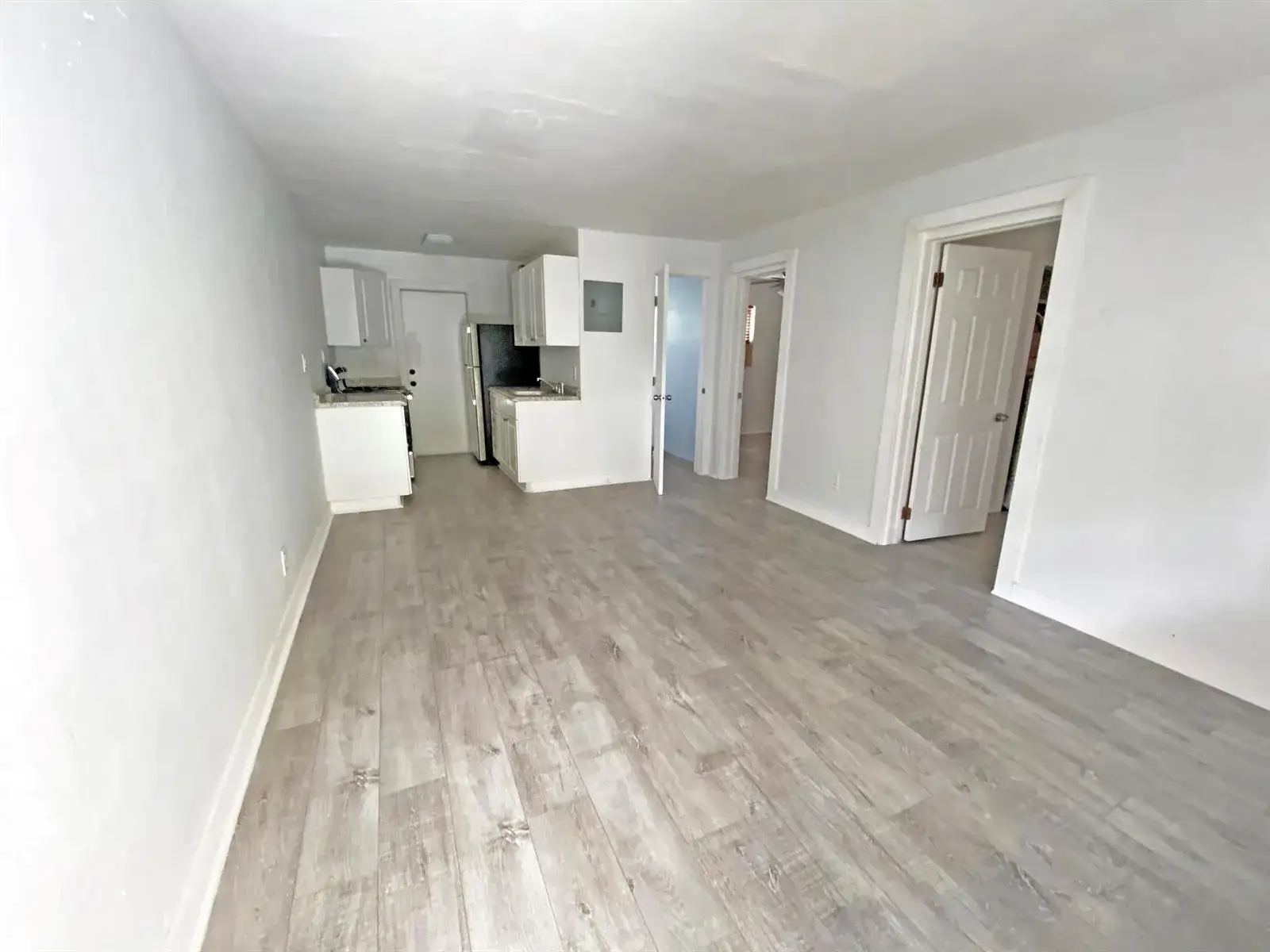517 NW 15th Terrace, Fort Lauderdale FL 33311 photo 3