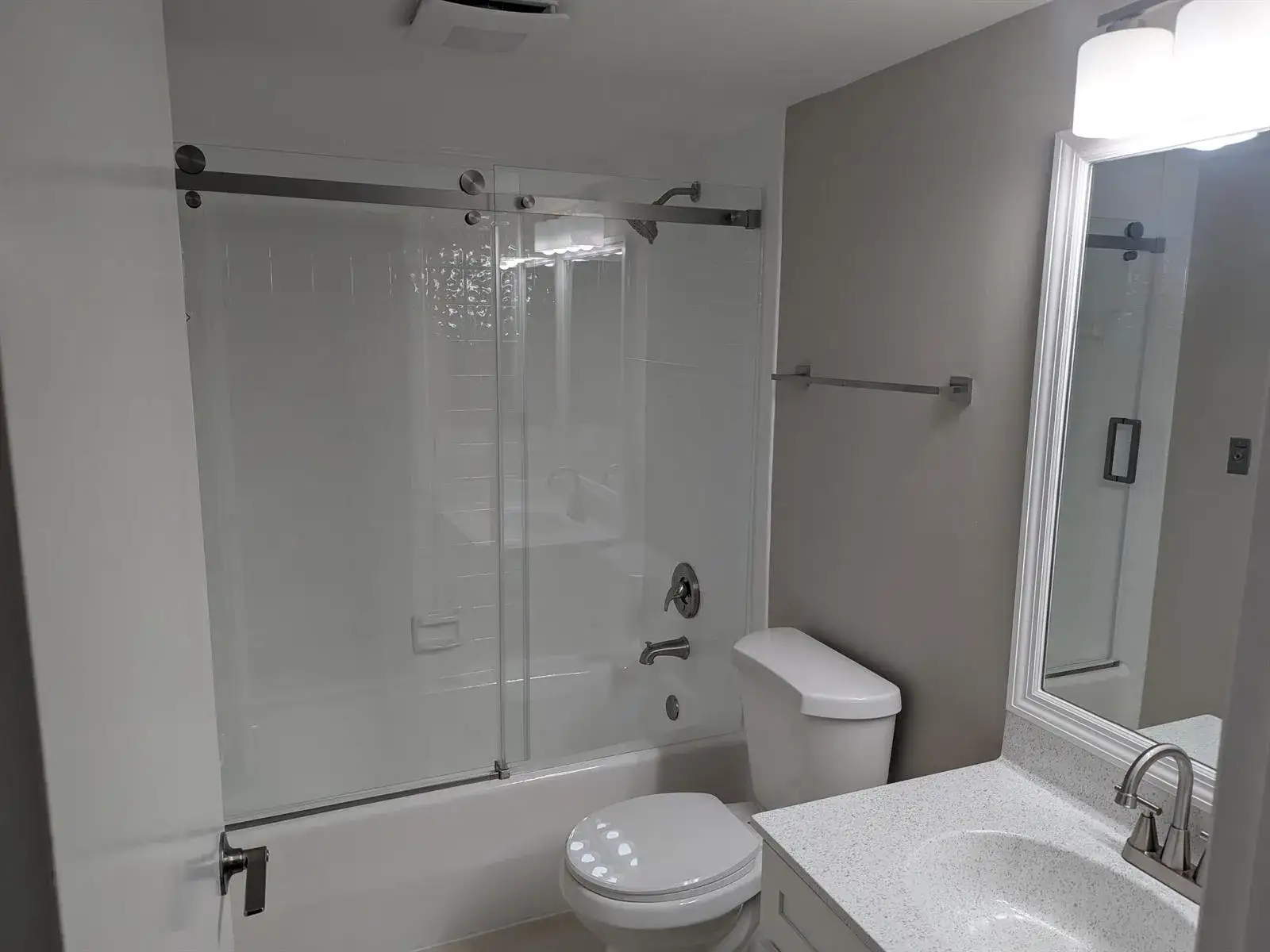9460 MEADOWOOD Drive # 203, Fort Pierce FL 34951 photo 2