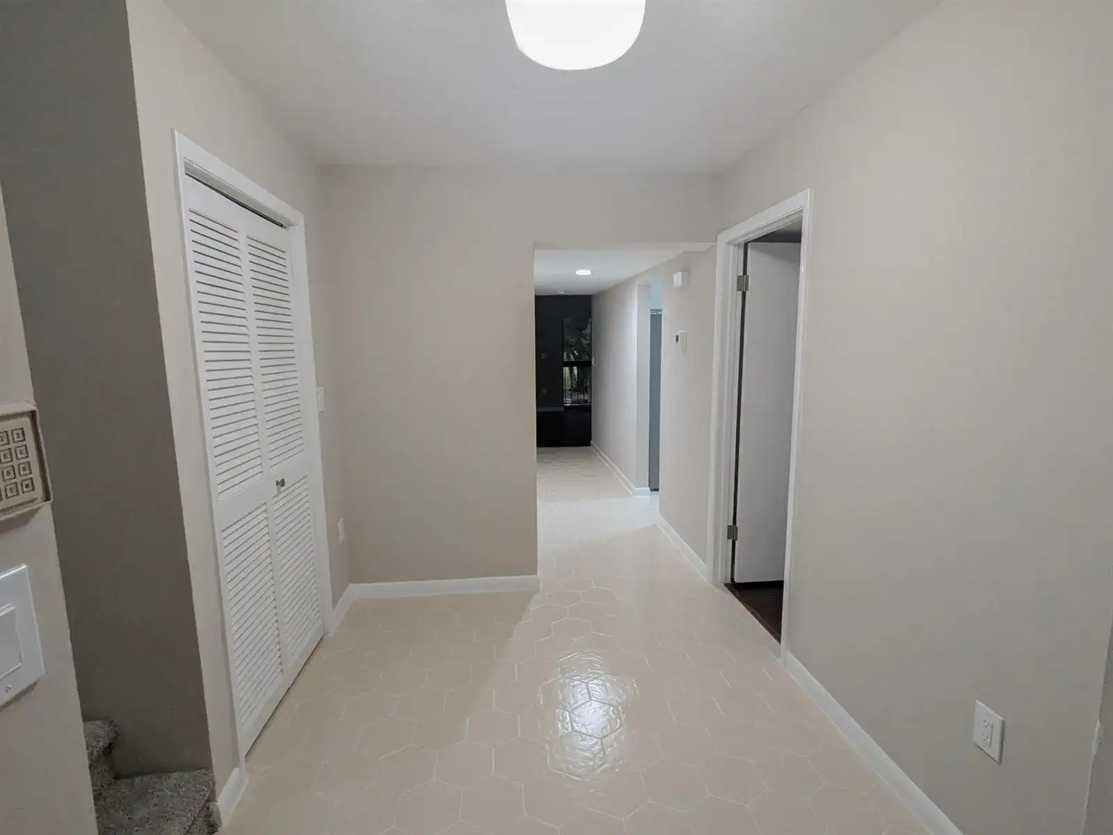 9460 MEADOWOOD Drive # 203, Fort Pierce FL 34951 photo 4