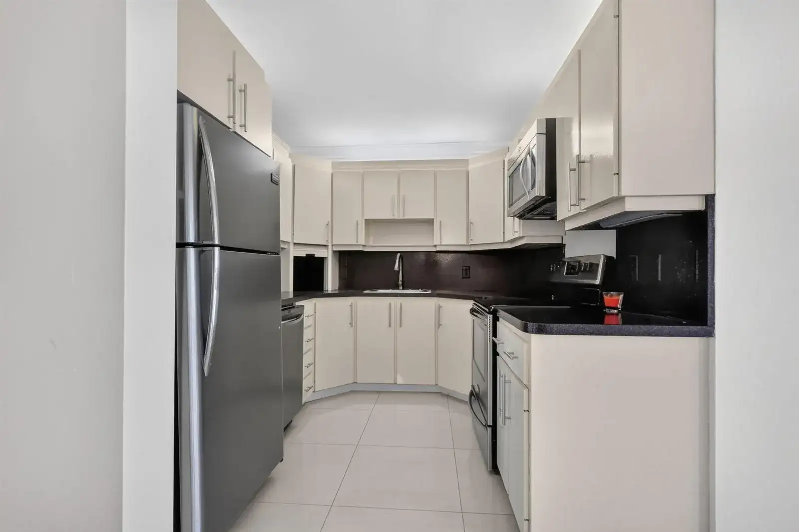 2500 NE 135TH Street # C1011, North Miami FL 33181 photo 5