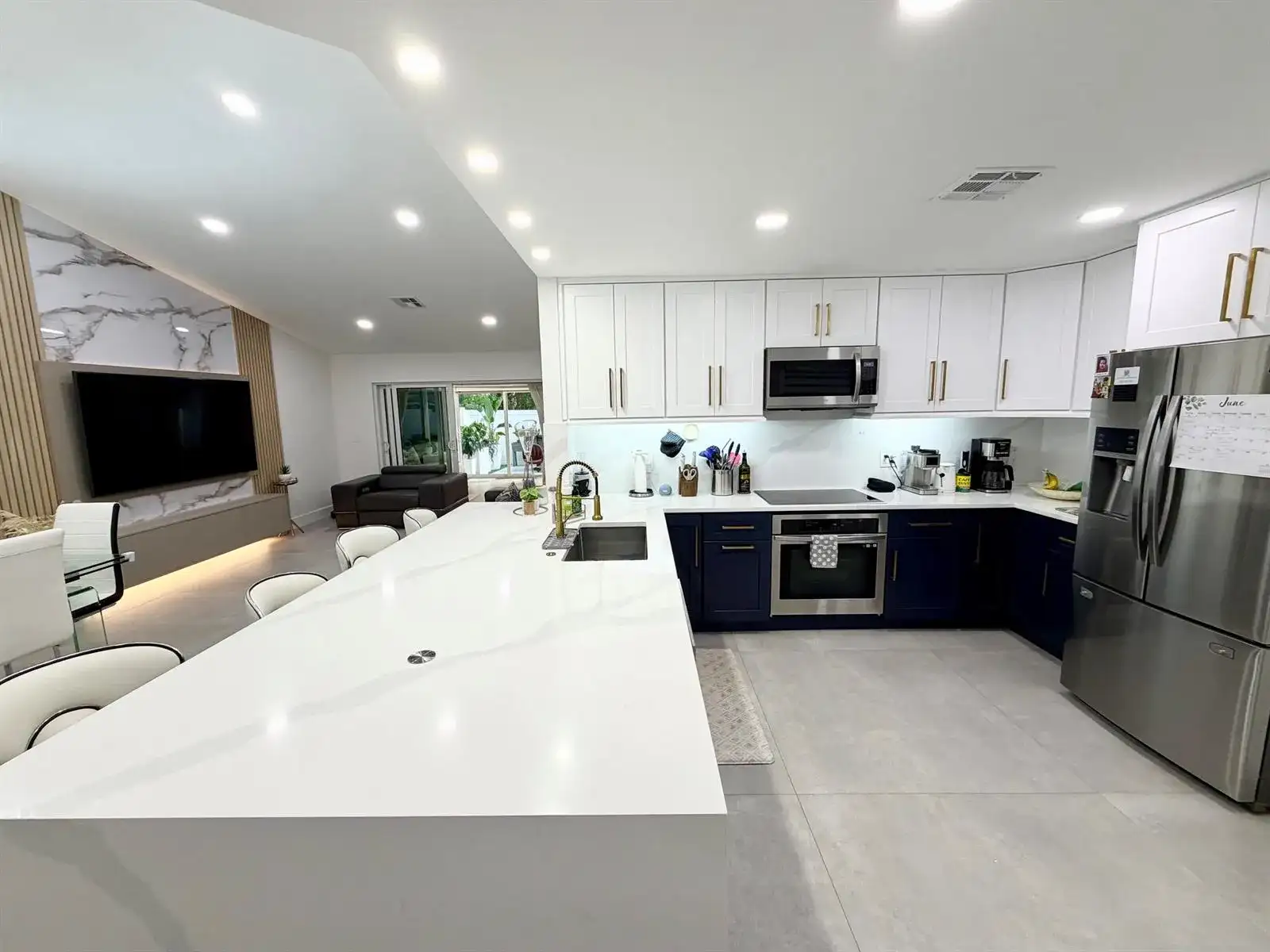 4929 W Lakes Drive, Deerfield Beach FL 33442 photo 3