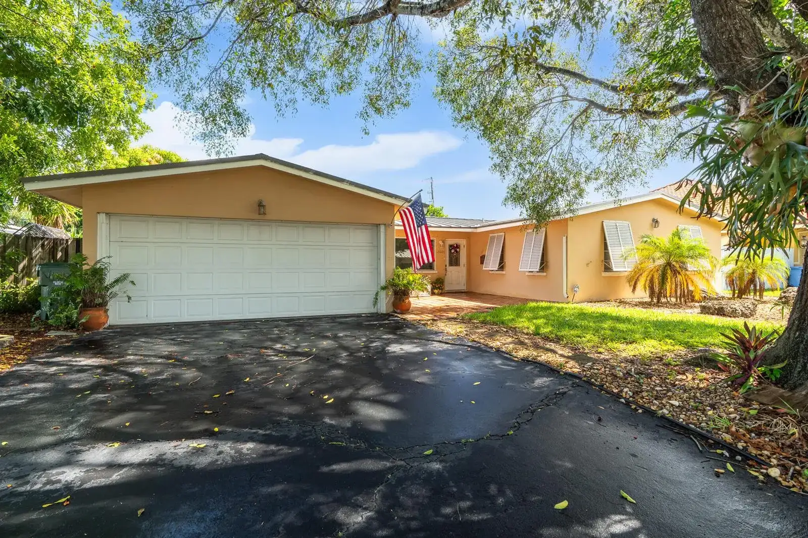 1601 NE 48TH Court, Oakland Park FL 33334 photo 3