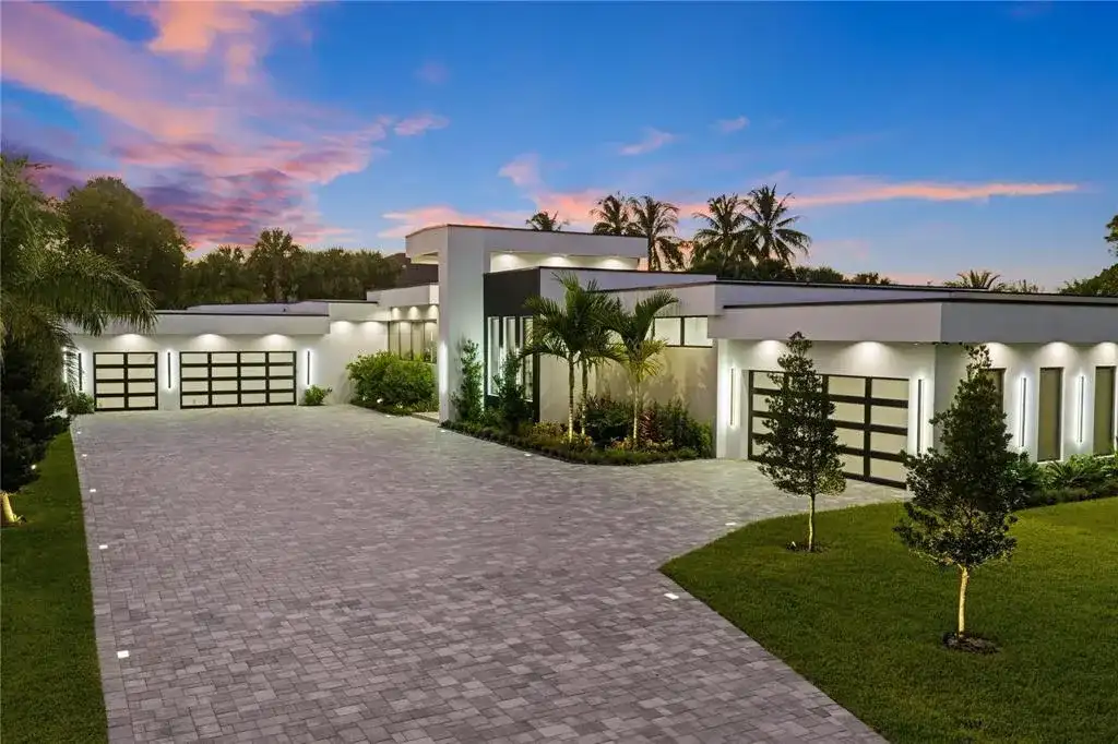 8795 Valencia Court, Parkland FL 33067