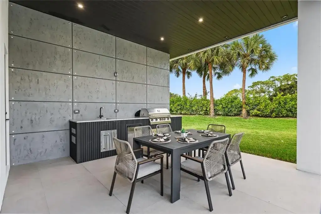 8795 Valencia Court, Parkland FL 33067 photo 4